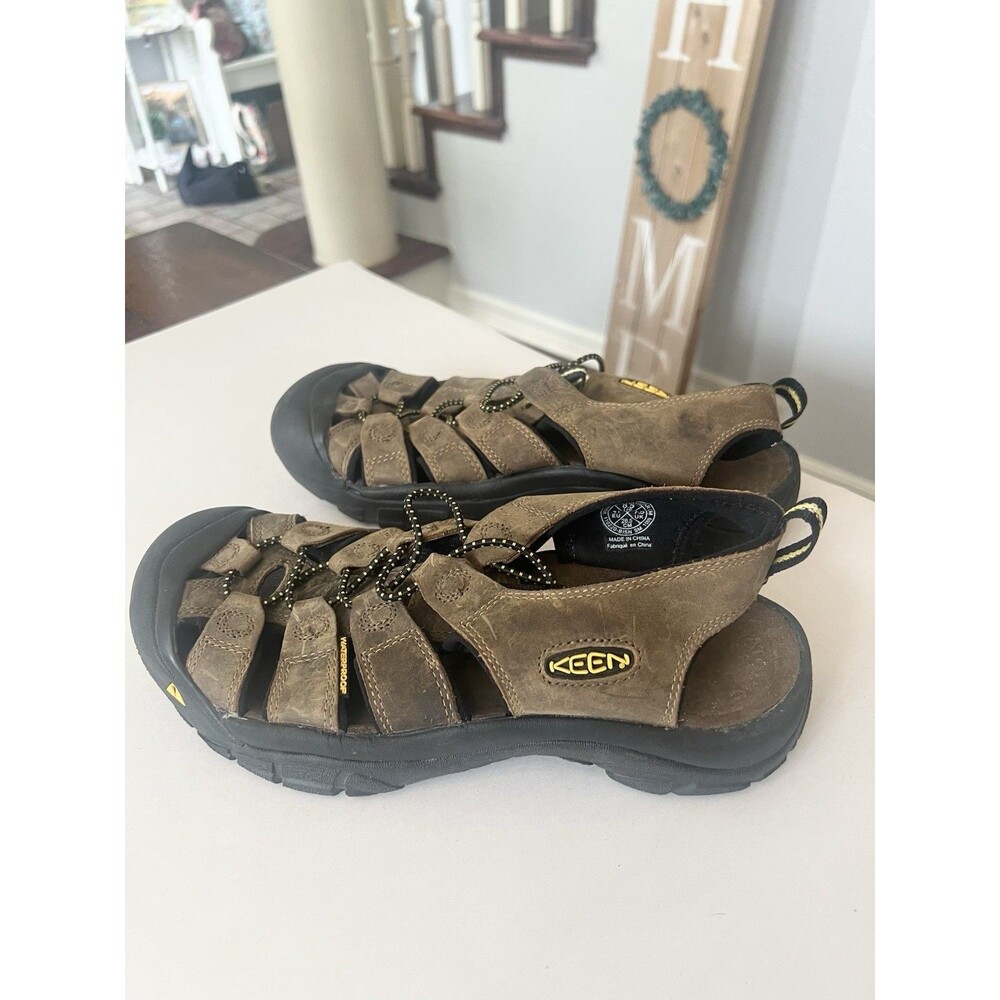 KEEN Newport Premium Men's 8.5 Bison Brown Leather Waterproof Hiking Sandals